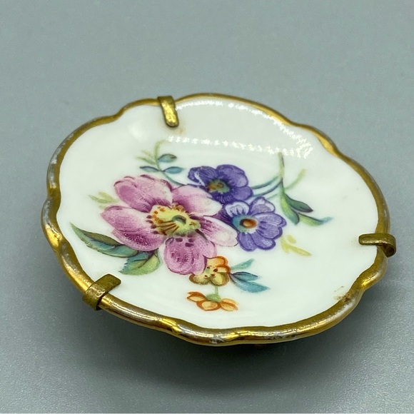 Vintage Limoges France Hand Painted Porcelain Gold Tone Brooch - Picture 3 of 5